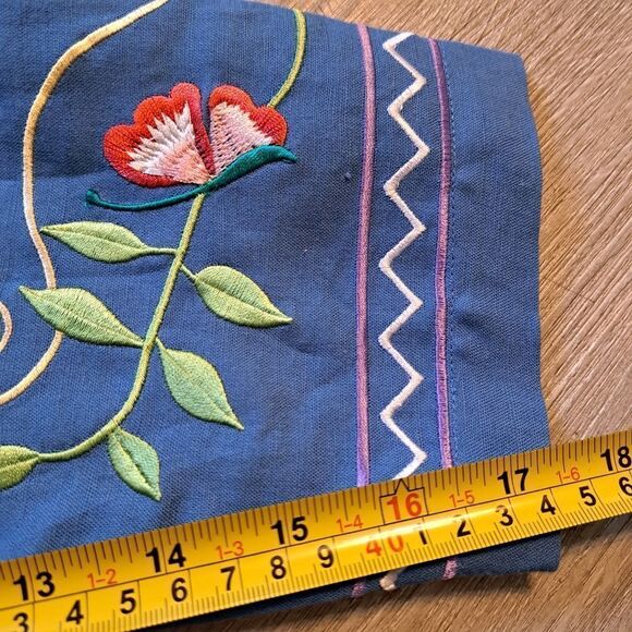 Susan Graver Grannycore Embroidered Linen Floral Butterfly Top Medium Blue/Multi - Picture 7 of 15